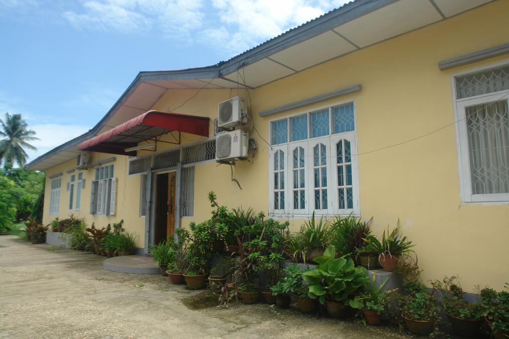 Golden Guest Inn Yangon Extérieur photo