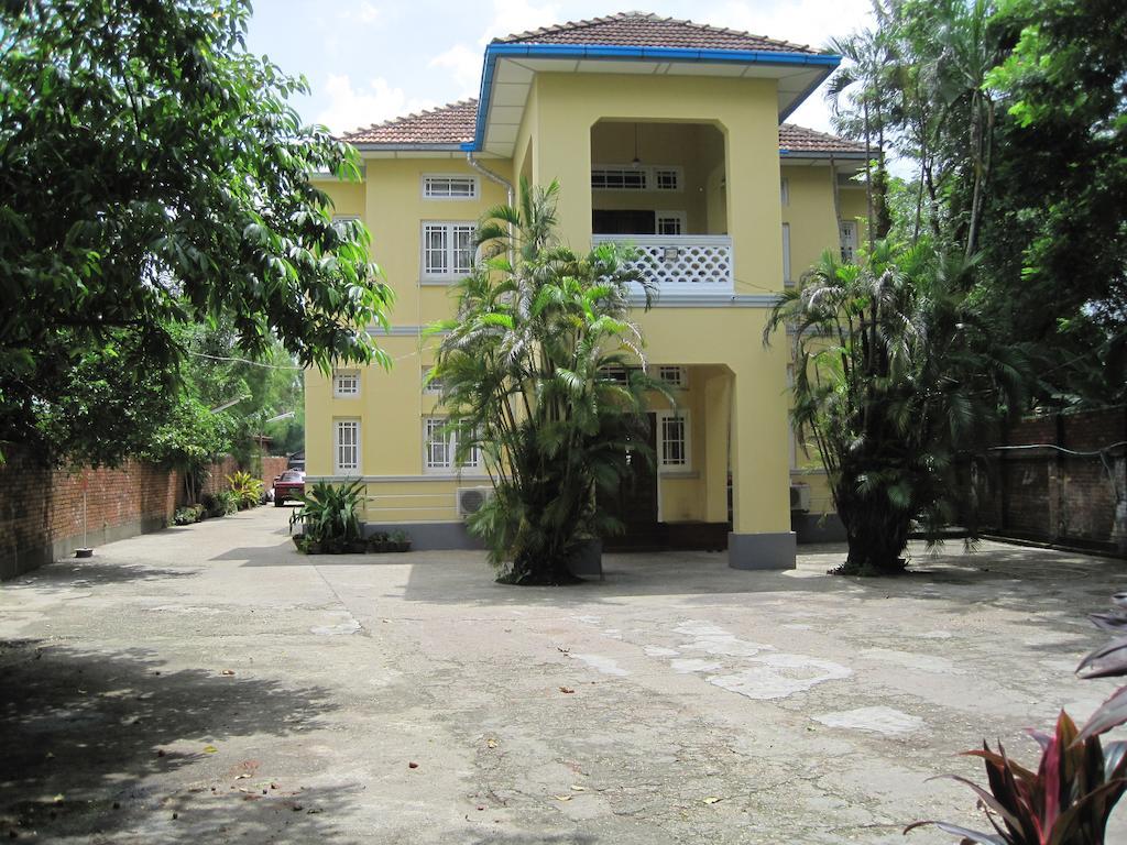 Golden Guest Inn Yangon Extérieur photo